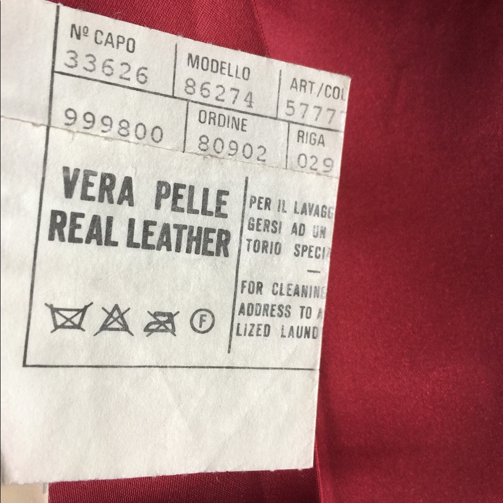 VTG “Moschino Leather” red miniskirt w/zip closure - Picture 16 of 16